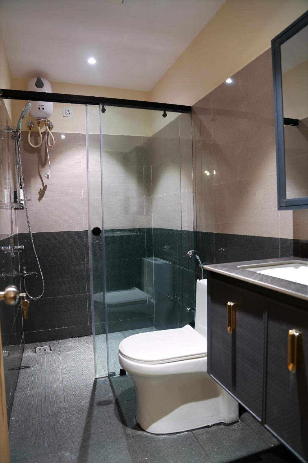 Lumis Studio Apartment Hyderabad Bagian luar foto