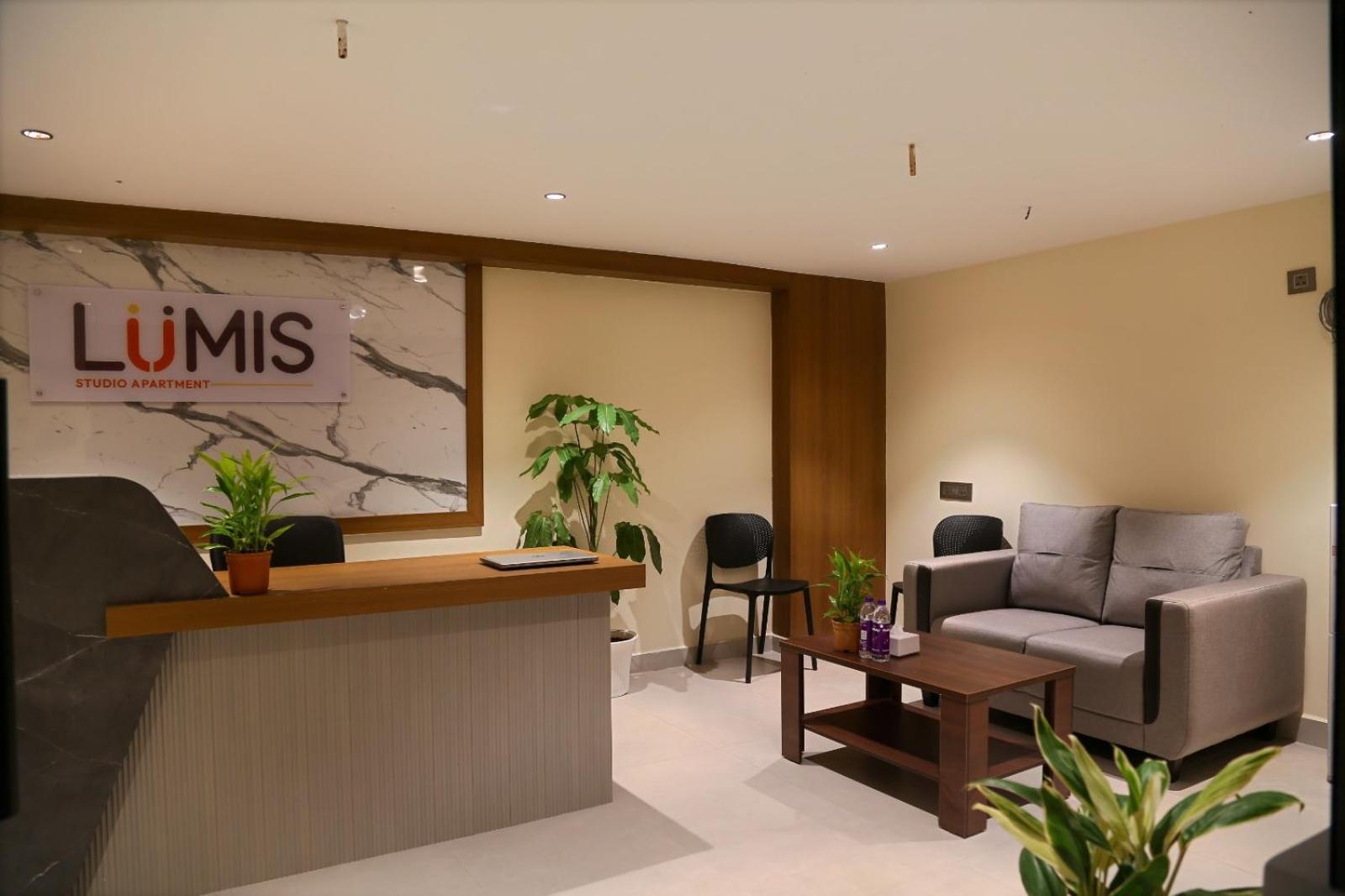 Lumis Studio Apartment Hyderabad Bagian luar foto